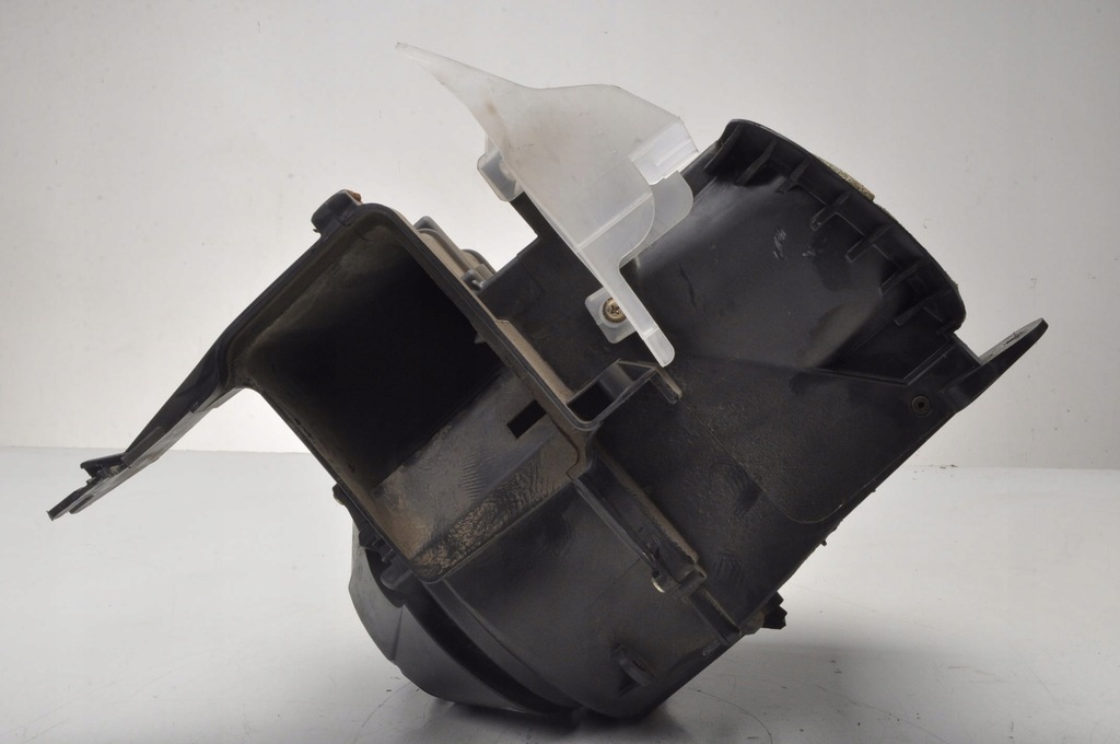 фото №1, Toyota tundra повітродувка вентилятор обдув 00-06