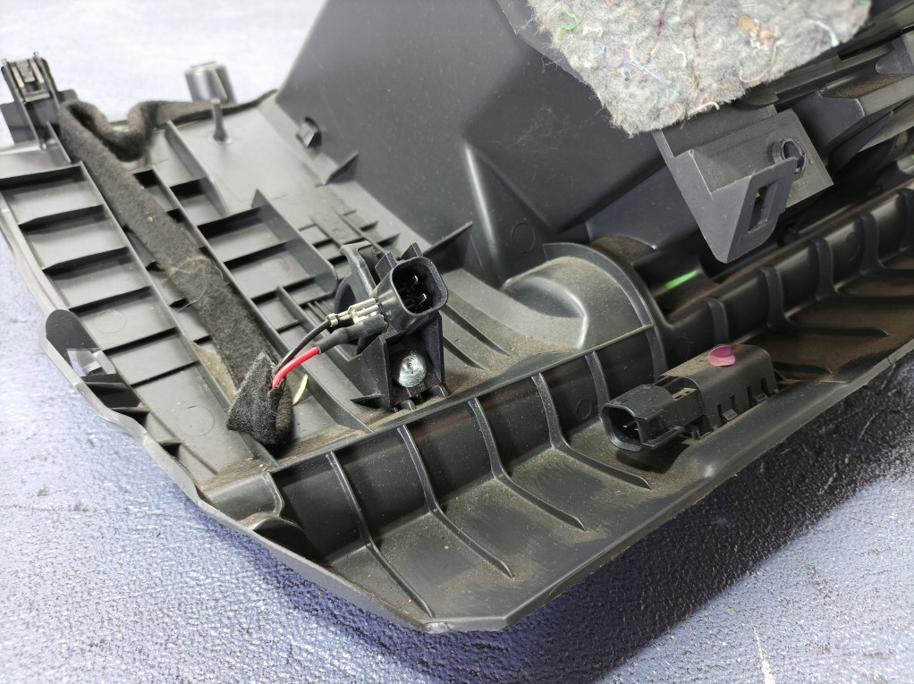 фото №9, Volvo v50 s40 ii бардачок пасажира шкіра eu 09491937