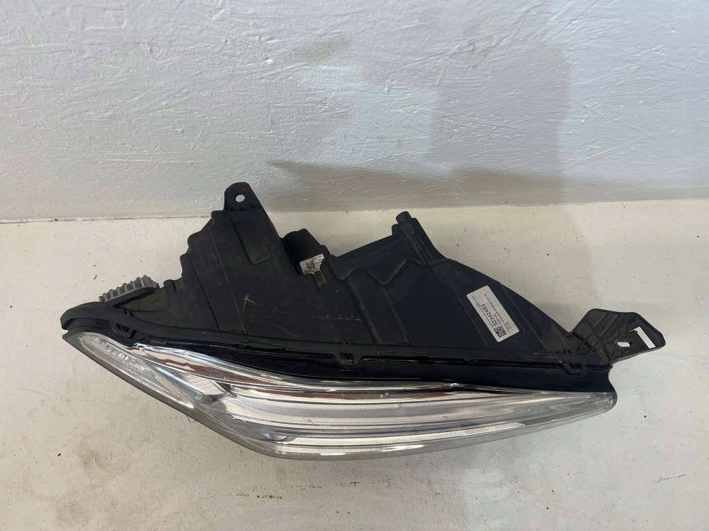 Volvo xc90 фара правий full led 15 - 22 Ціна