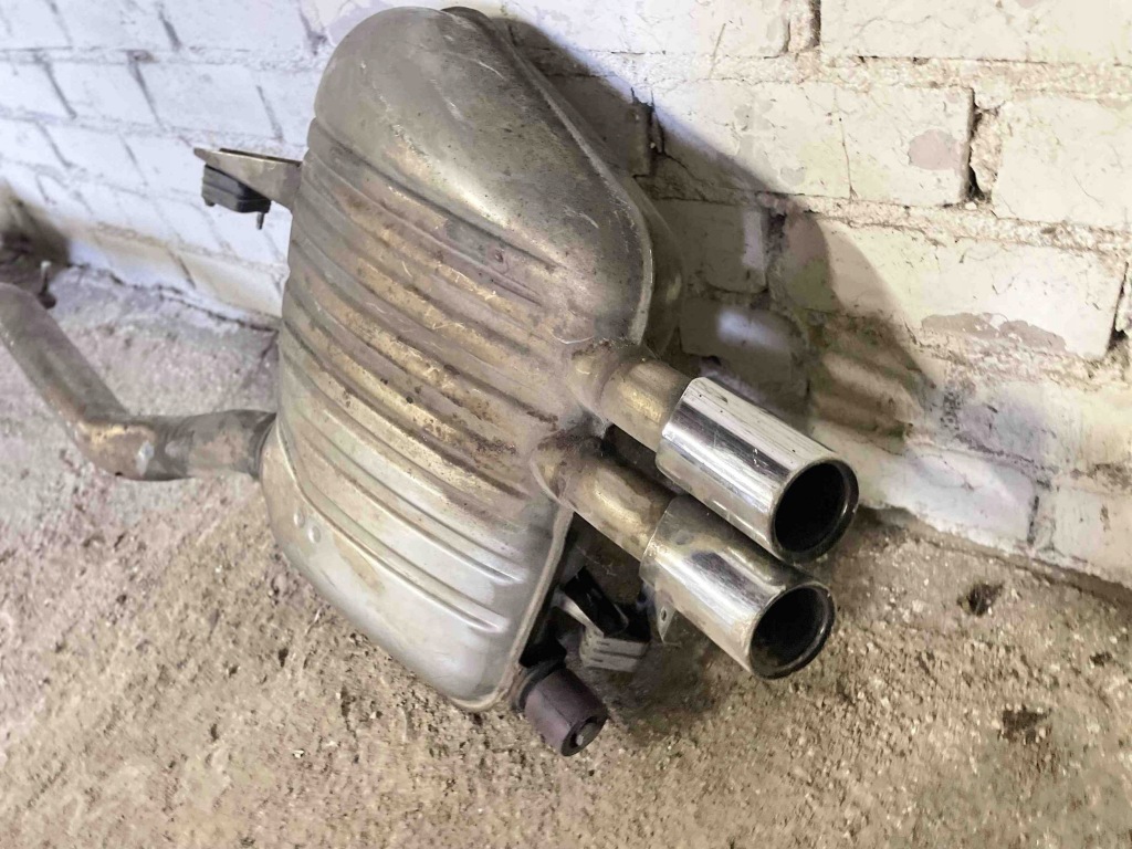 Гаситель выхлоп bmw 5 f10 f11 7590545 с Разборки