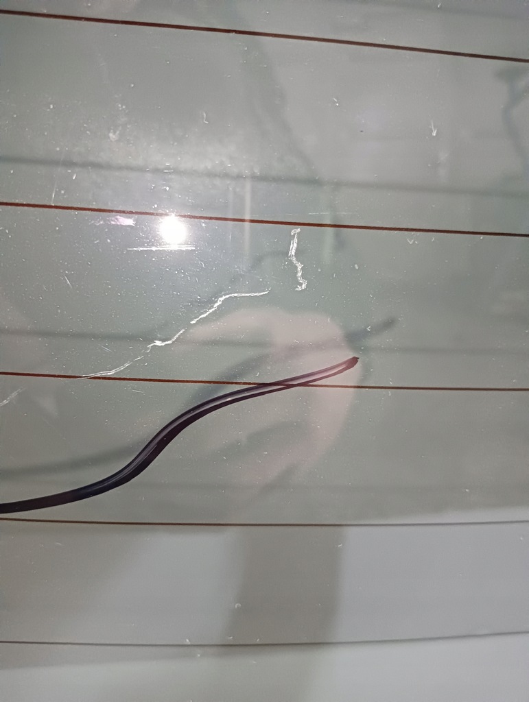 фото №8, Стекло задняя hyundai kona 2017- as3 oryginalnie тонированная царапины