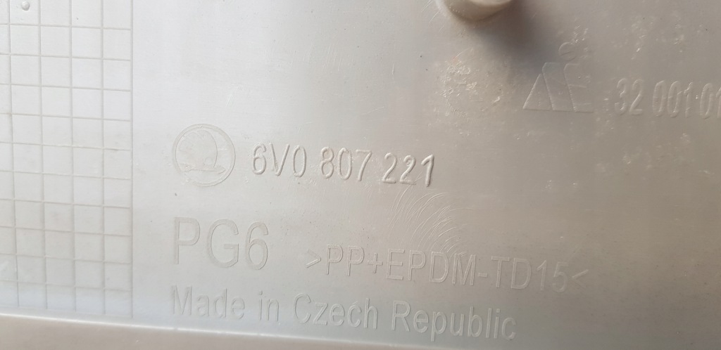 фото №10, Skoda fabia iii бампер передній 6v0807221 14-15r