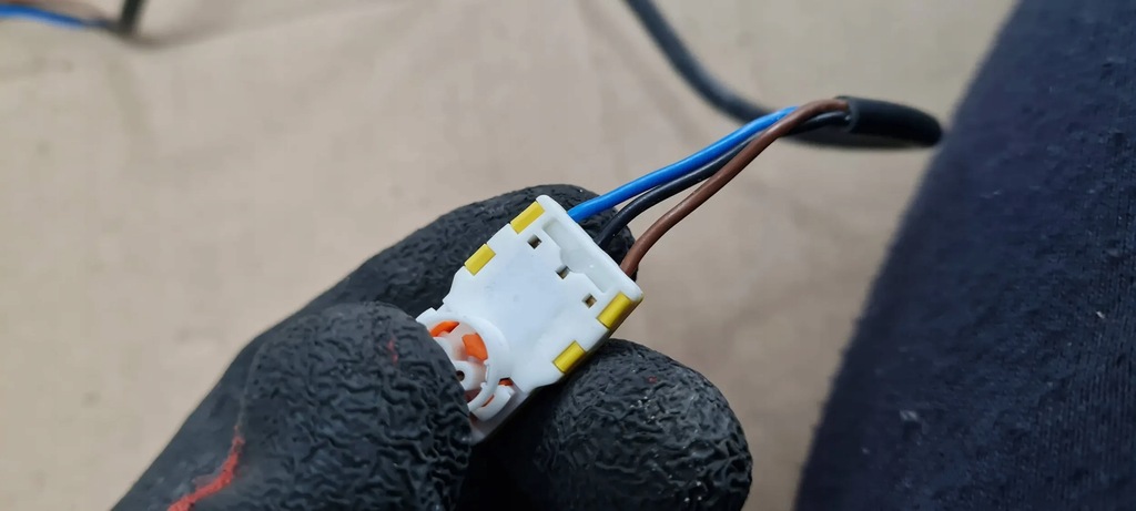 фото №7, A4 b9 8w штекер колодка подушка безопасности 3c8972563 a5 8w q5 80a q7 vw audi