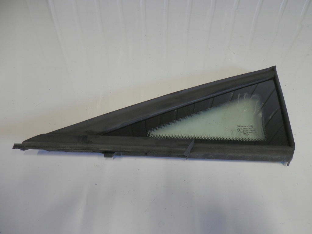 фото №1, Seat ibiza iv 16r стекло кузовная передняя перед