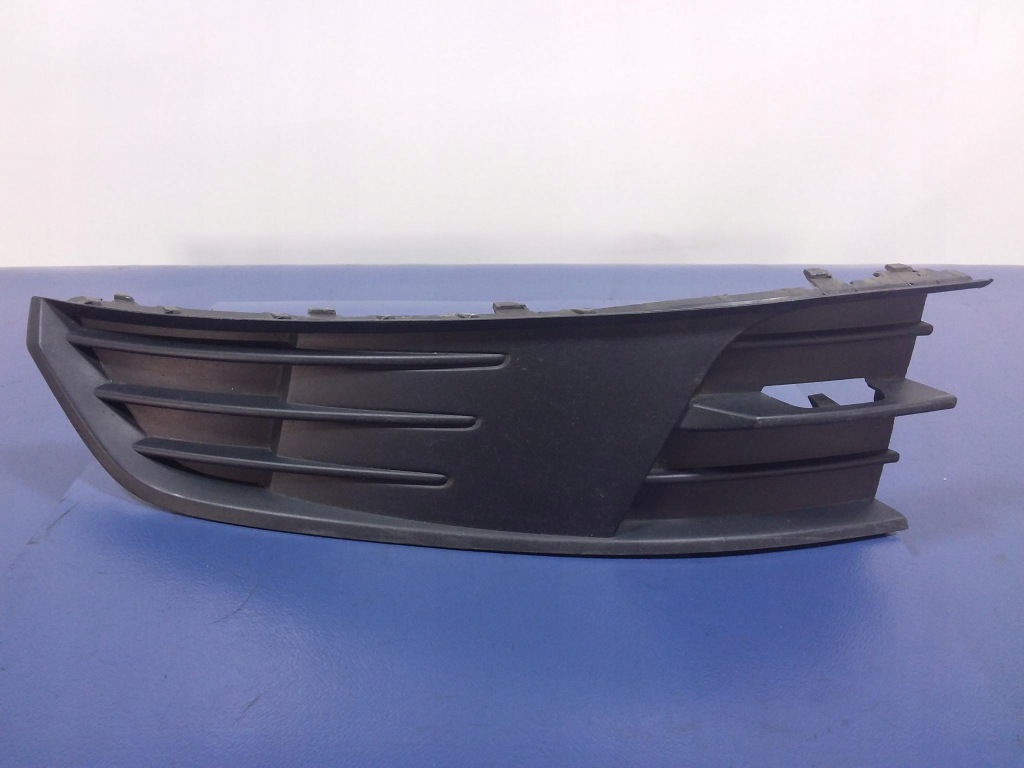 фото №1, Fabia iii решётка бампера перед левая 6v0807367