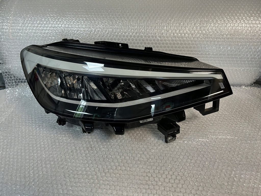 фото №1, Vw id4 лампа права перед full led