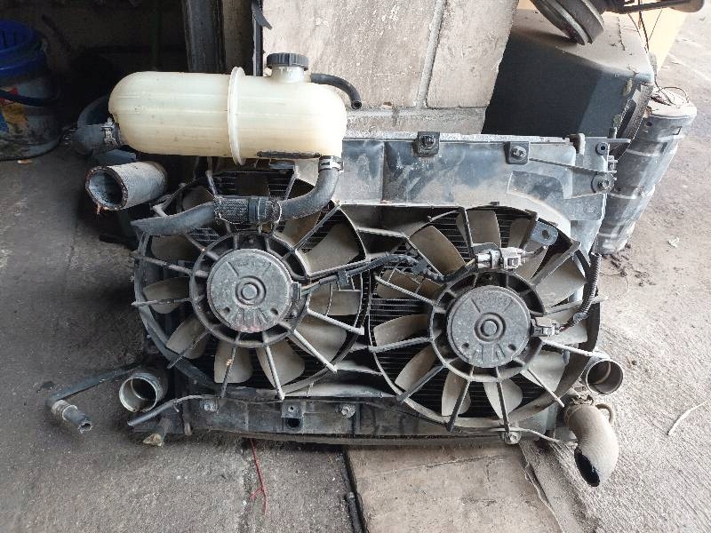 Радиатор вентиляторы интеркулер lexus is 2 2.2 d Доставка