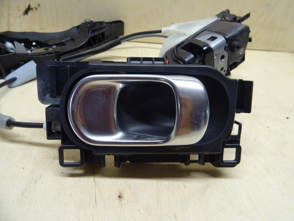 фото №4, Citroen c3 iii замок дверь левый задняя ручка