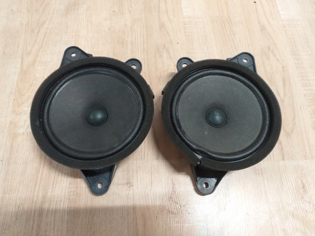 фото №1, Toyota sienna 11- динамик задняя левый