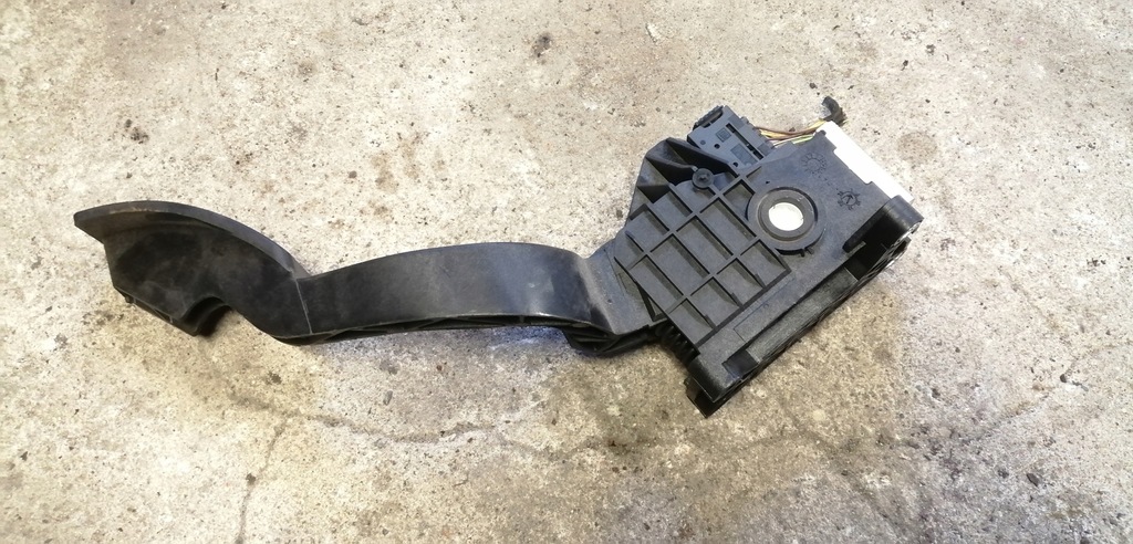 фото №1, Opel corsa d педаль газу 13305804