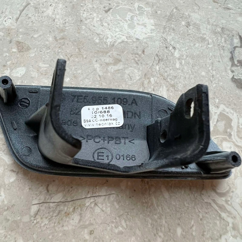 фото №8, Vw transporter t9 16-19 заглушка распылителя левая