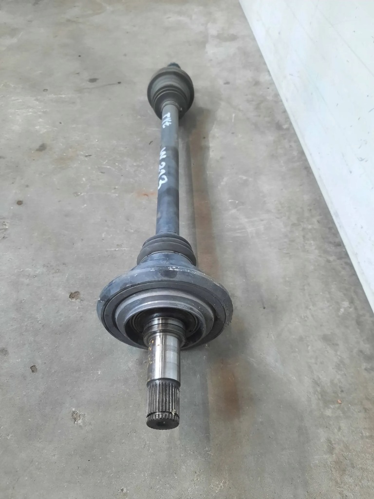 фото №2, Привідний вал задня задня mercedes e w213