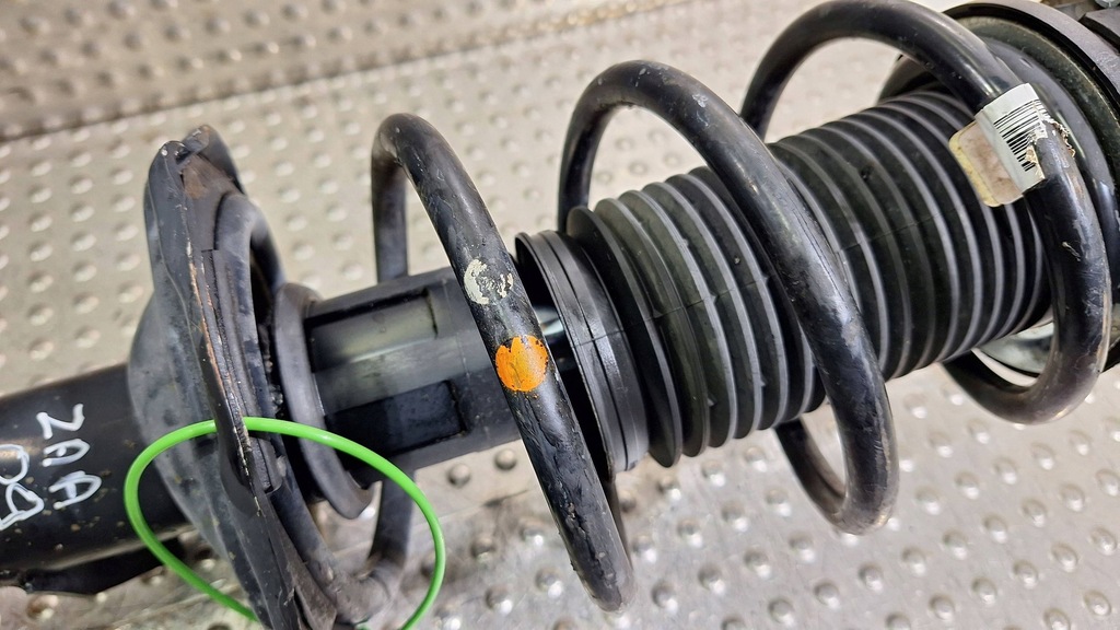 фото №8, Поворотний кулак амортизатор лівий перед 5q0407257c vw t-roc audi q3 ii 83a arteon