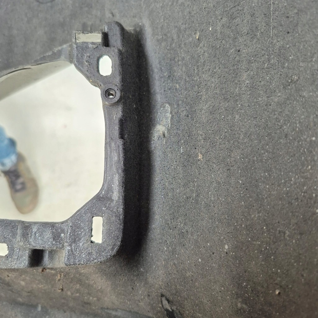 Lexus is f 05- бампер перед передний spr pdc Киев