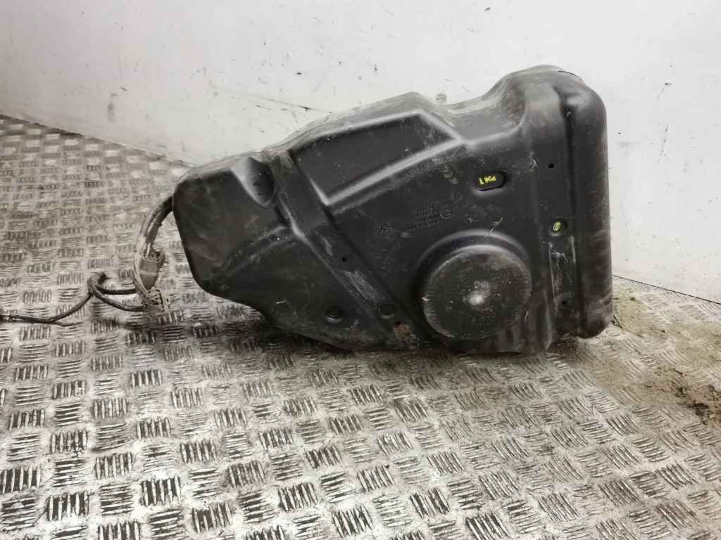 Mazda cx-7 2011 бак adblue Недорого