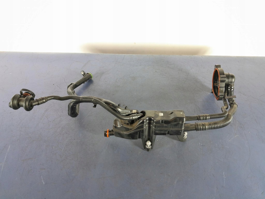 фото №1, Mercedes c43 w205 3.0 amg сепаратор масла