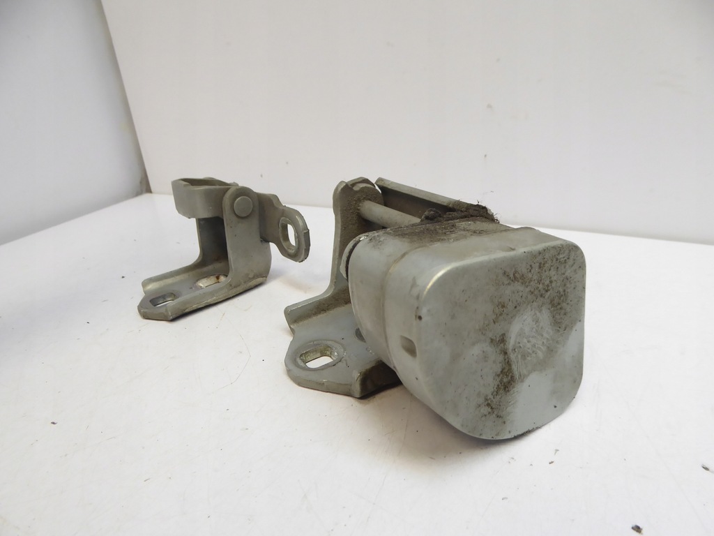 фото №4, Renault scenic ii петля дверь задняя правый комплект