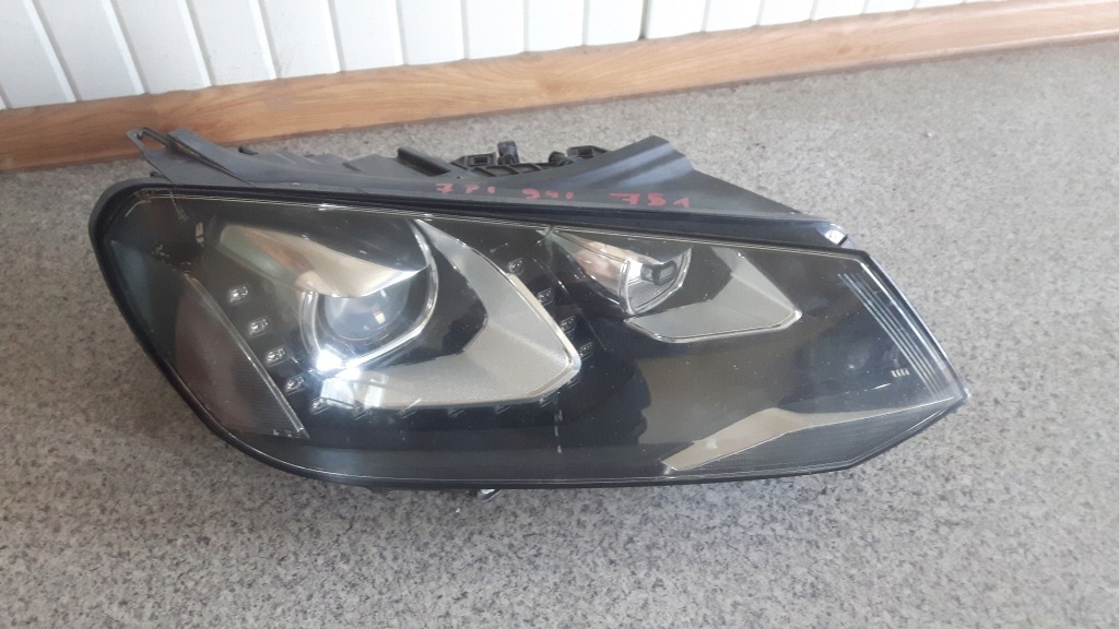 фото №1, Vw touareg ii лампа ксенон led 7p1941752 правая