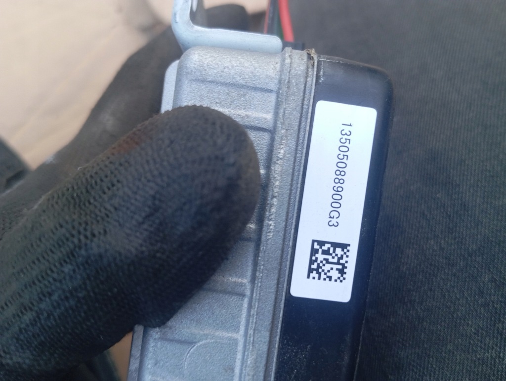 фото №12, Chrysler town country 11- усилитель модуль блок управления dodge grand caravan