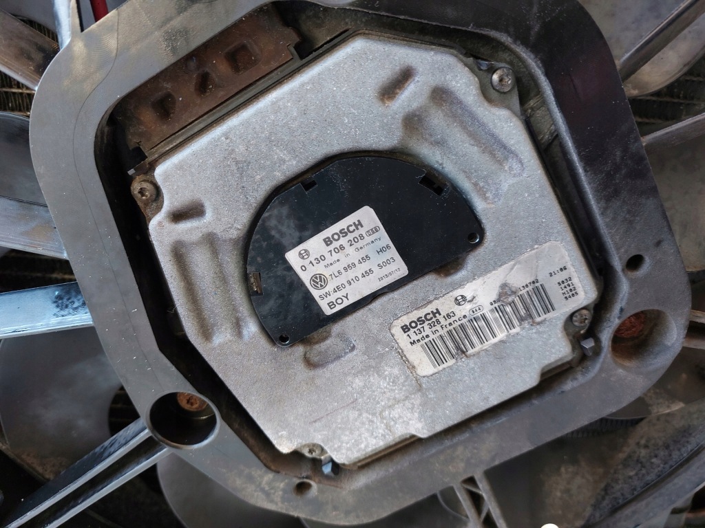 Audi q7 4l ремень передний усилитель радиатор оригинал Цена