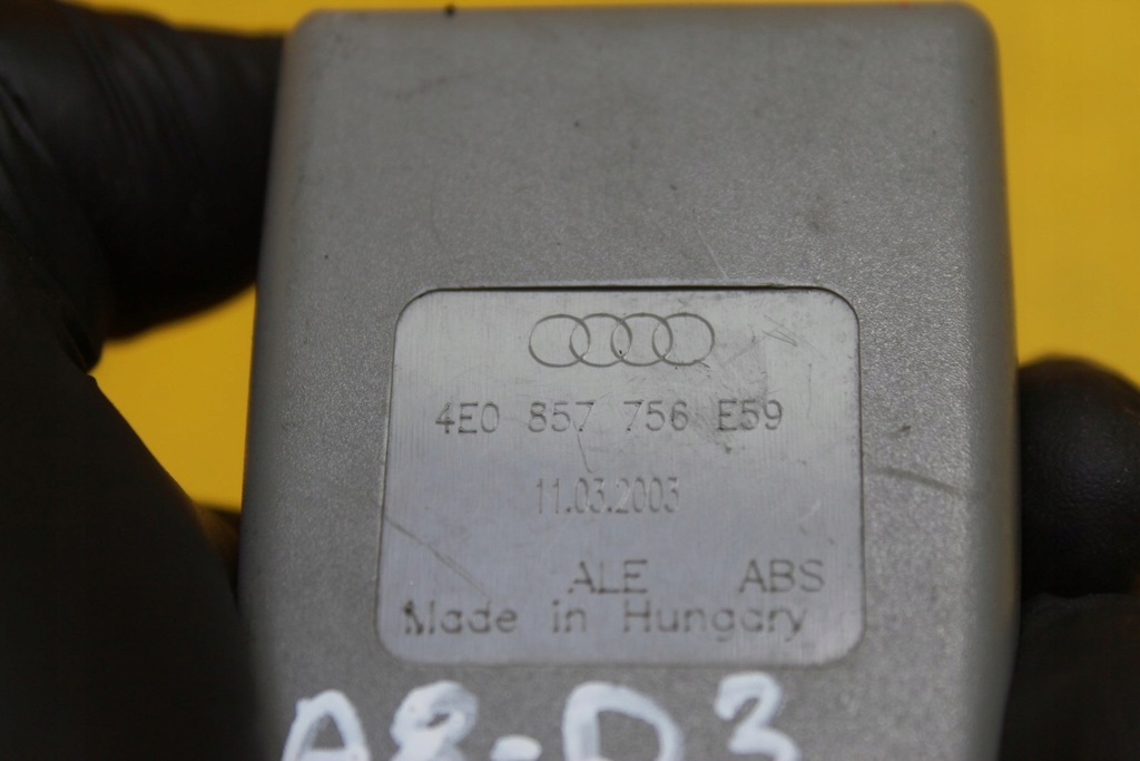 фото №5, Клипса поперечина правый перед a8 d3 4e0857756