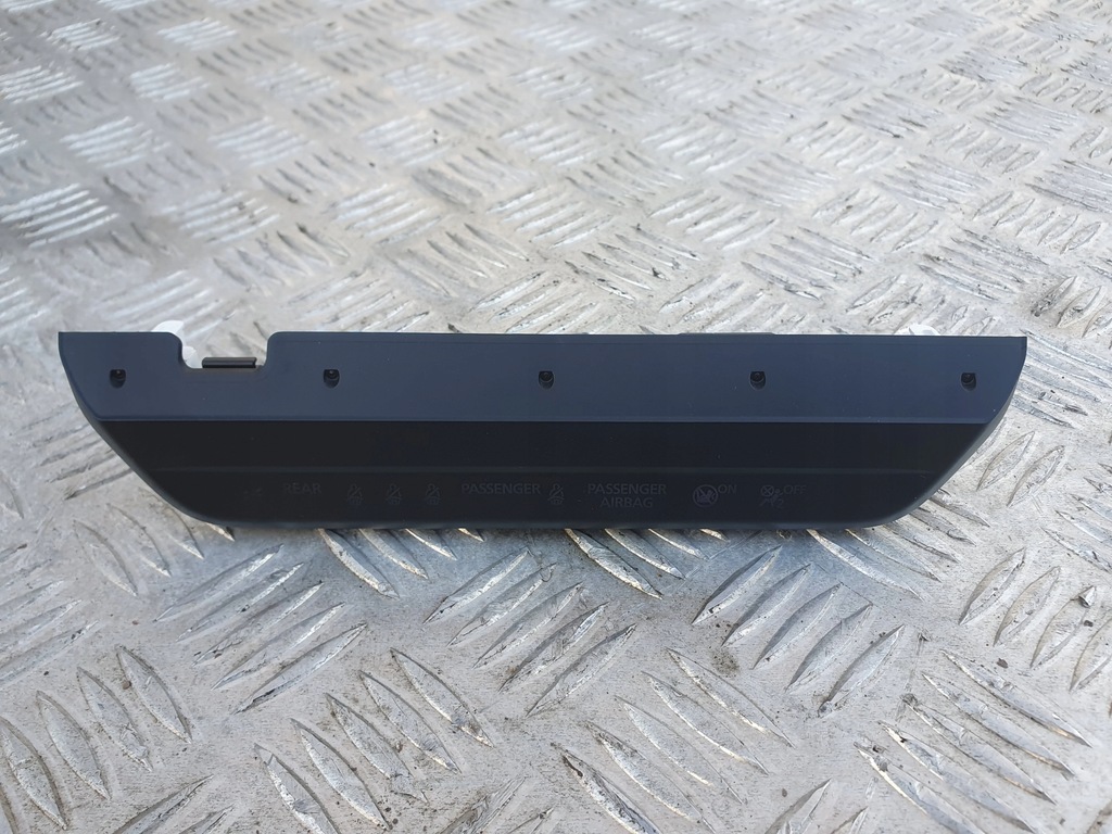 фото №1, Дисплей датчик ремней mazda 3 bp iv 19-