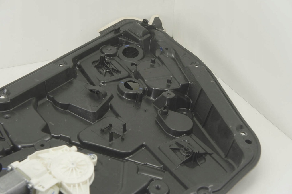 фото №4, Gu033 infiniti q30 механизм стекло правый перед