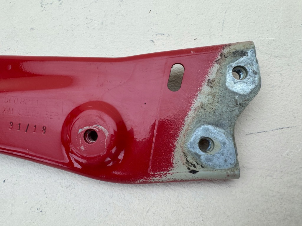 фото №6, Skoda octavia iii 3 lift 16r- кронштейн крила правий перед 5e0821141