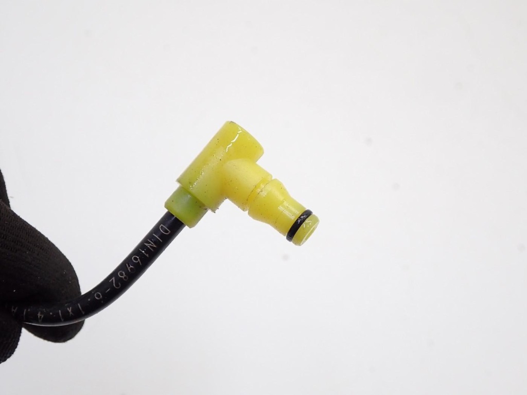 Патрубок шланг трубка зчеплення d1n16982 opel crossland x 1.2i hm01 18r Оригінал