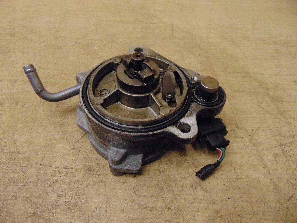 фото №4, Насос вакуум вакуум toyota corolla e15 1.4 d4d