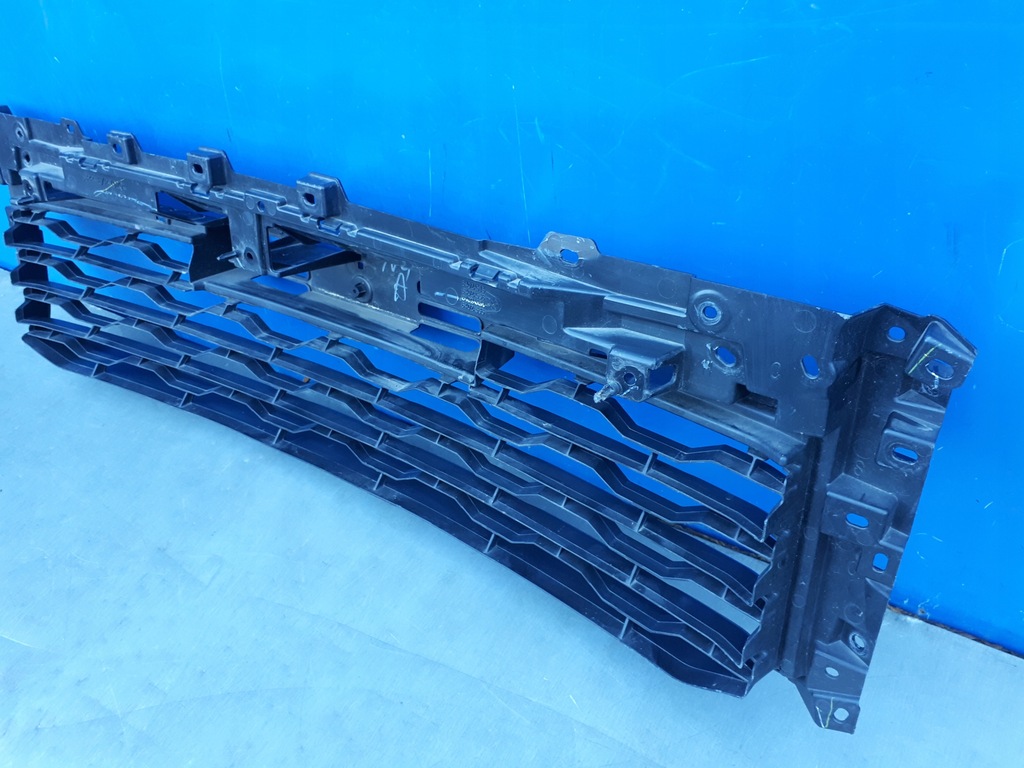 фото №10, Mitsubishi l200 2019-2022 19-22 решётка средняя бампера