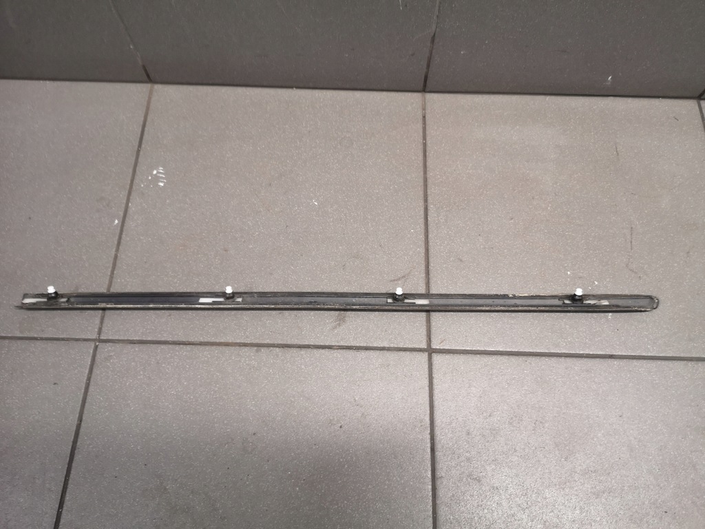 фото №5, Молдинг двері правий задня vw phaeton 3d0854634a