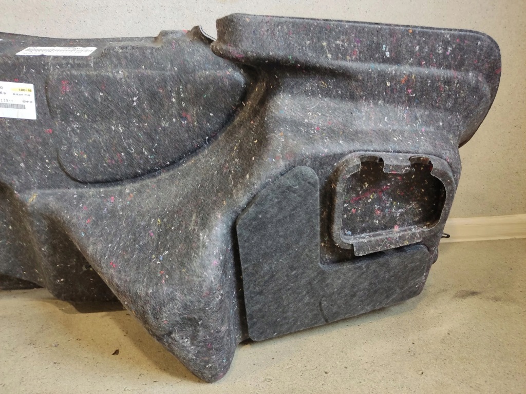 Панель бардачка колеса запасного задні сторона ліва mercedes e w213 a2136907700 Київ