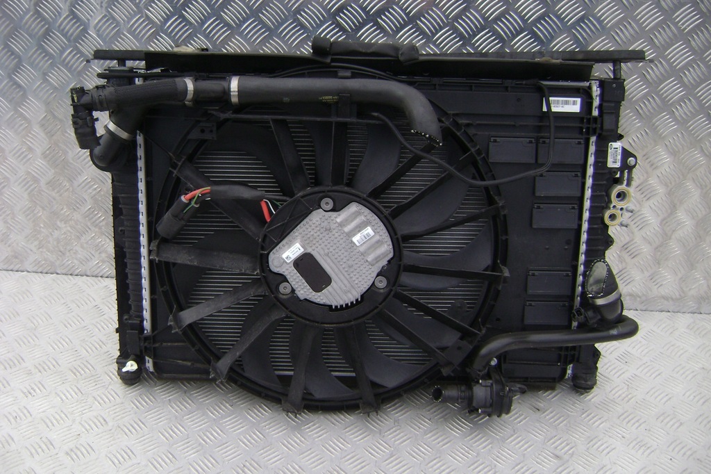 фото №4, Jaguar e-pace r-dynamic - kompletny перед