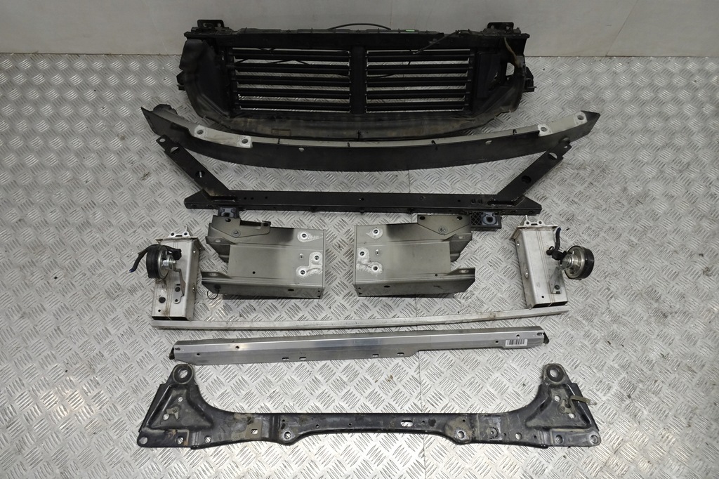 фото №16, Volvo xc60 ii lift kompletny перед бампер радіатор крила лампи капот 21