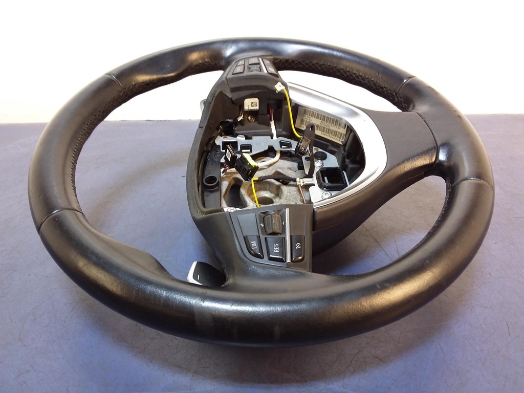 фото №7, Bmw 5 f10 f11 повітропровід багатофункціональний пелюстки перемикання