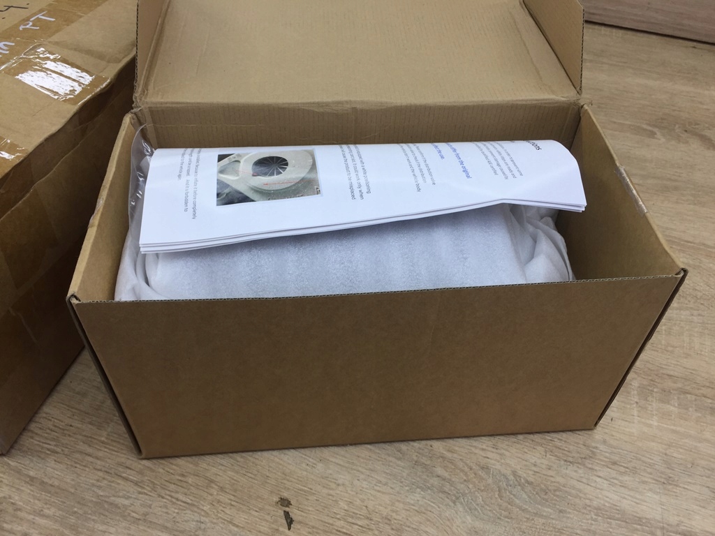 фото №10, Подушка правый задняя 3 pin do mercedes benz cls coupe w219 c219 e sedan w211