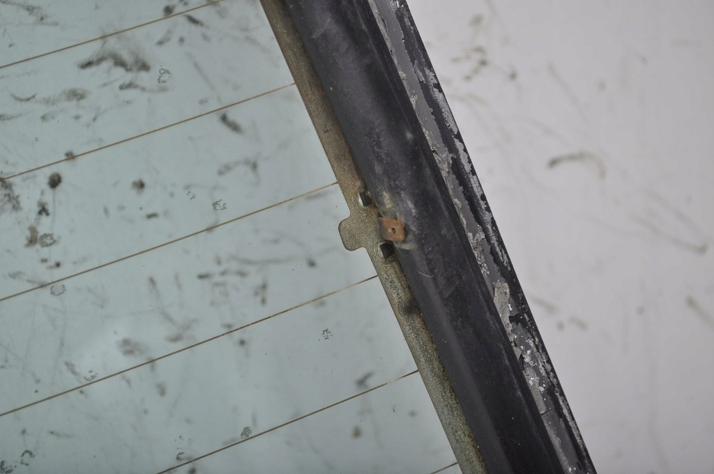 фото №13, Bmw e24 стекло задняя задняя крышки