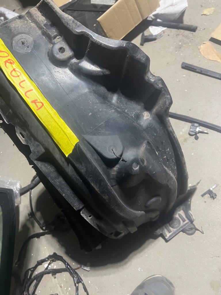 фото №1, Підкрилок ліва перед toyota corolla e21 53876-02630