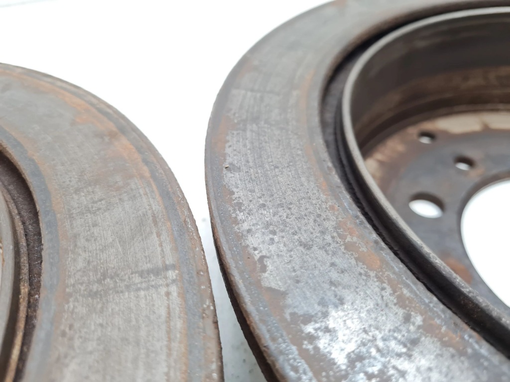 2013 toyota tundra 2 диск тормозная задняя с Разборки