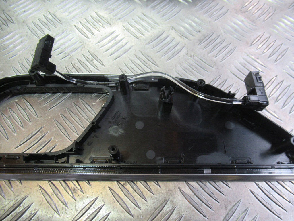 фото №10, Mercedes w206 накладки декоративні декори консолі двері тунель підсвічувані d298