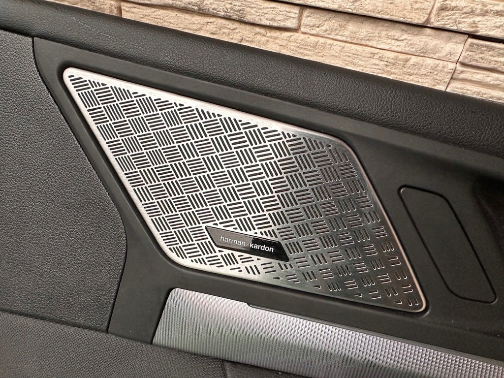 фото №7, Сиденья обшивки заднее сиденье спинка салон середина bmw 2 u06 кожа harman kardon