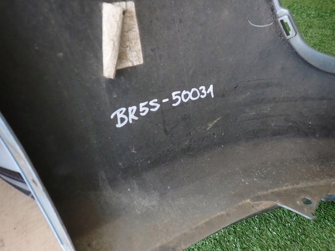 Mazda 3 рестайлинг  06-09 бампер передний перед Оригинал