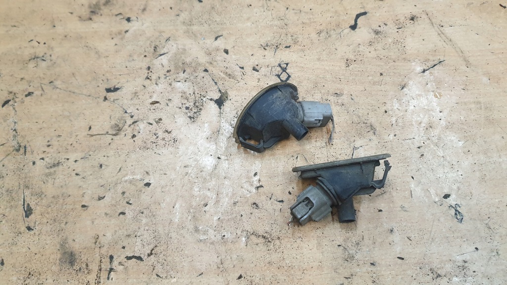 фото №1, Toyota aygo i освещение номерного знака задняя задние комплект