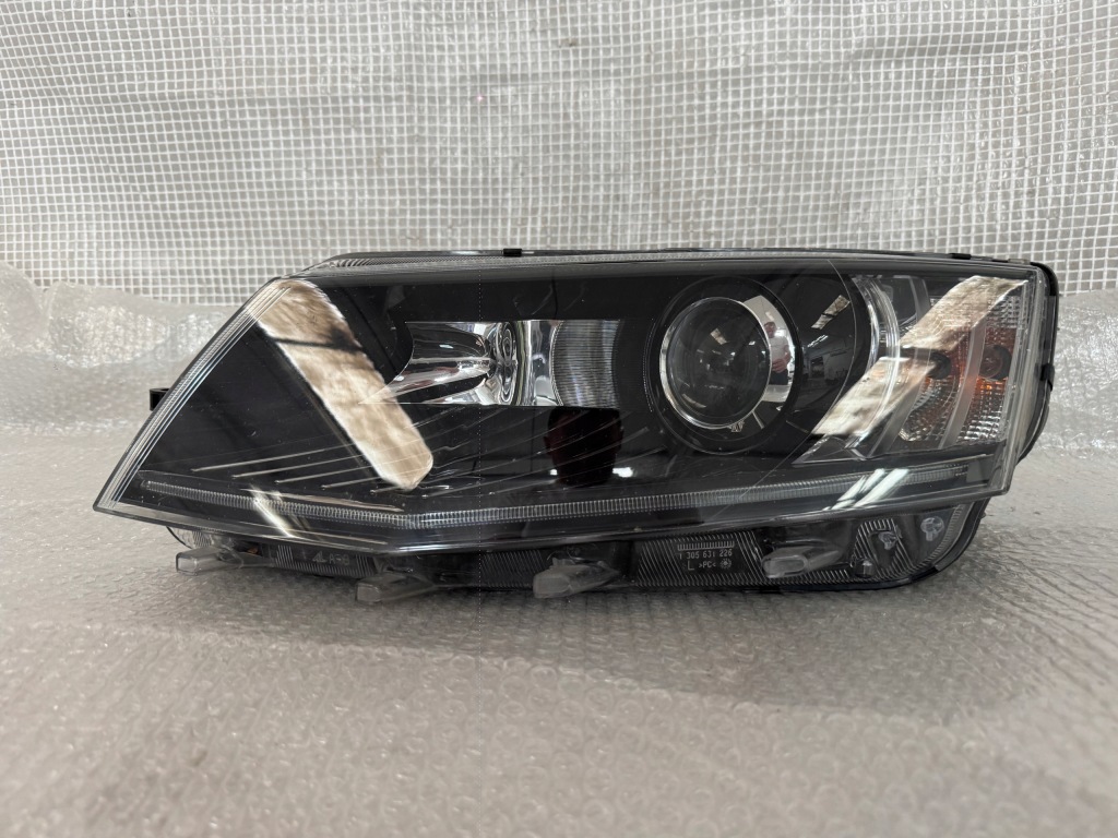 фото №1, Skoda octavia iii 5e0 ліва передня лампа