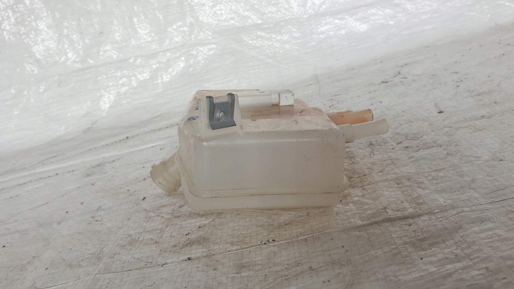 фото №7, Maxity cabstar 07- бак жидкость тормозной