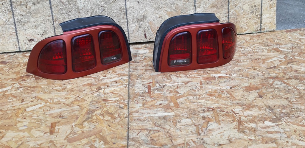 фото №1, Лампа задняя задняя ford mustang 1997r
