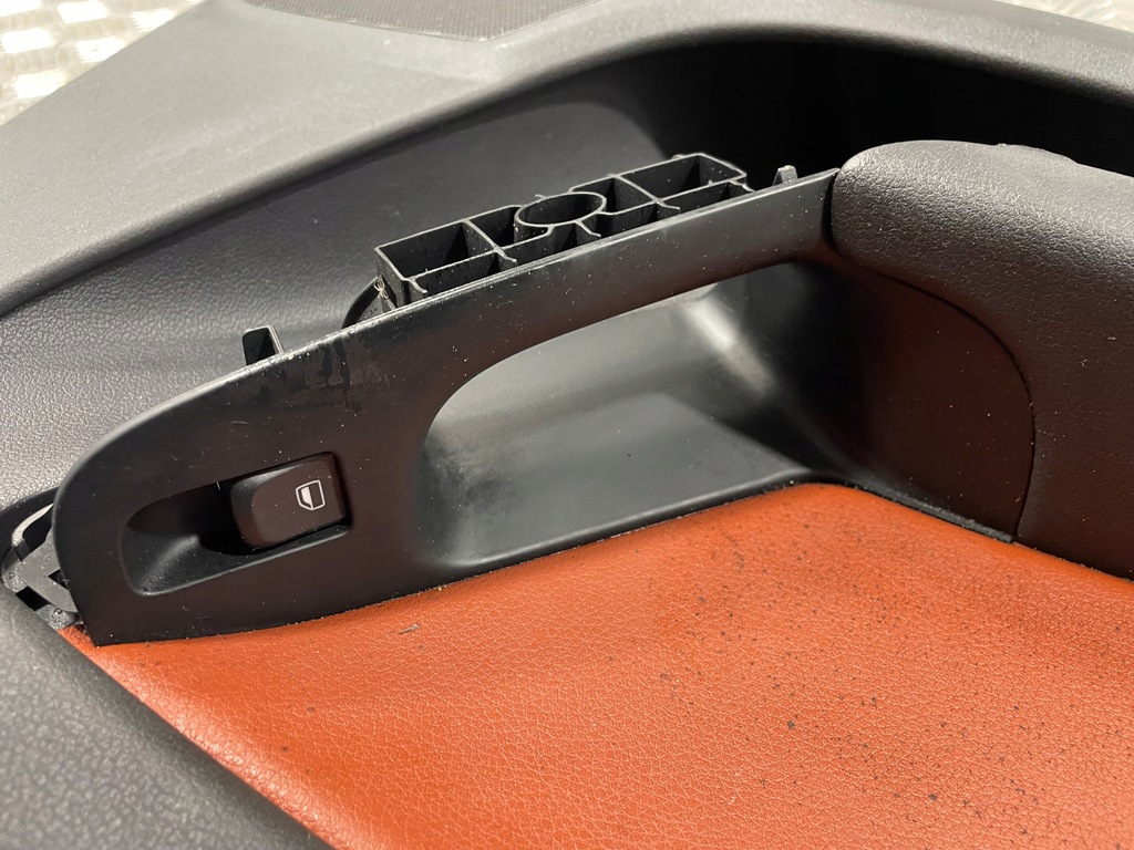 фото №8, Обшивка дверь левый задняя audi a4 b8 кожа