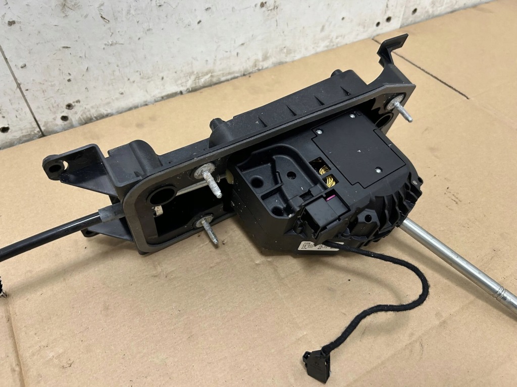 фото №11, Volkswagen jetta vii домкрат перемикання передач gear shifter 5qm713023m 2019