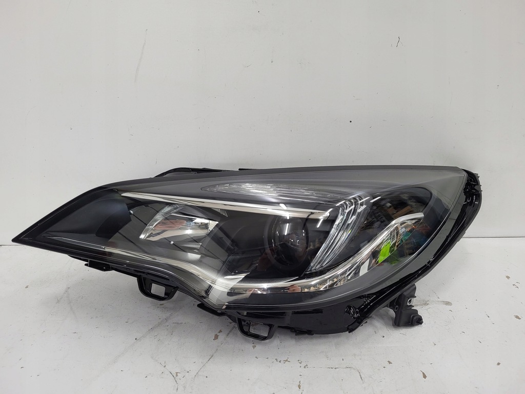 фото №1, Лампа перед ліва opel astra k v 39081892 nowa